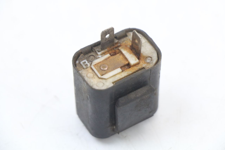 photo de RELE INTERMITENTES SUZUKI TS X 80 (1984 - 1988)