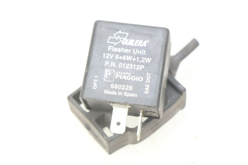 photo de RELE INTERMITENTE PIAGGIO VESPA GTS IGET ABS 125 (2017 - 2023)