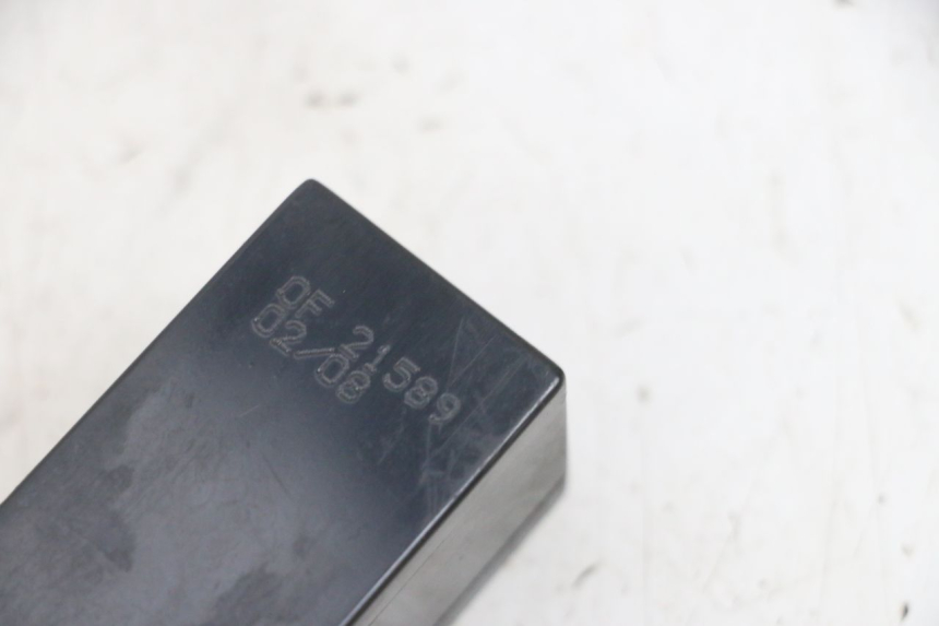 photo de RELE INTERMITENTE YAMAHA XMAX X-MAX 125 (2006 - 2009) - Otra perspectiva