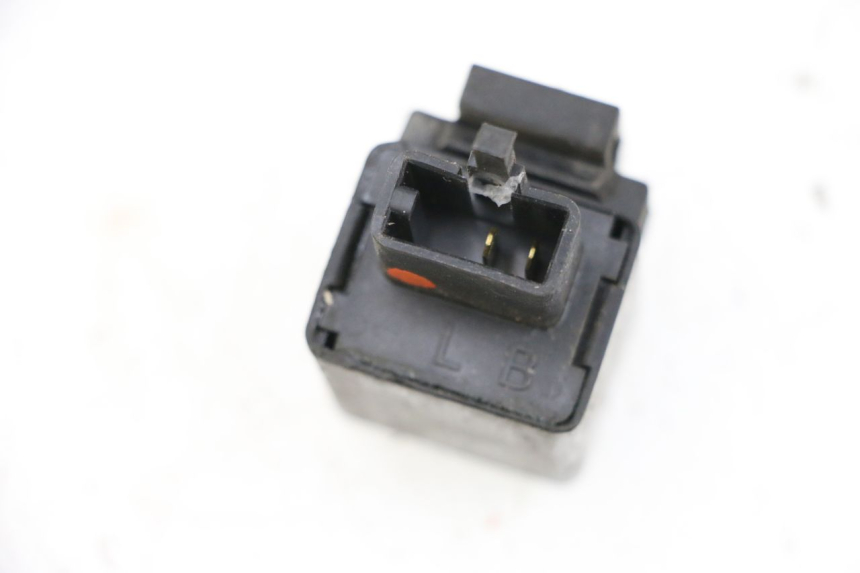 photo de CENTRALITA DE INTERMITENTES YAMAHA X-MAX XMAX 125 (2010 - 2013) - Zoom estado de uso