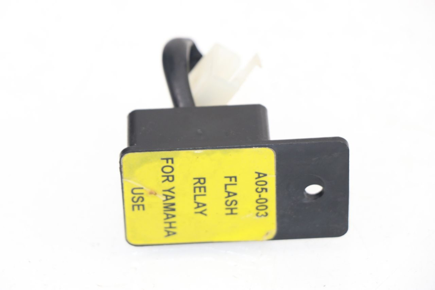 photo de RELE INTERMITENTES YAMAHA YZF R 125 (2008 - 2013)