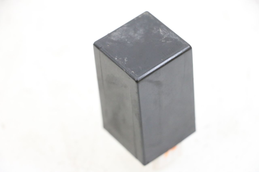 photo de RELE INTERMITENTE YAMAHA YP MAJESTY 125 (2002 - 2006) - Zoom estado de uso