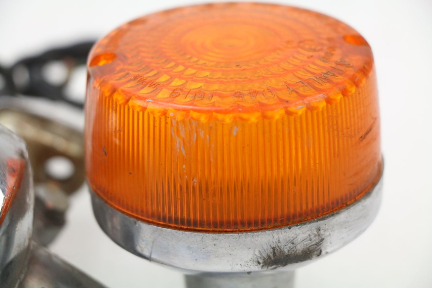 photo de TRASERO INTERMITENTE HONDA CG 125 (1996 - 1998) - Otra perspectiva