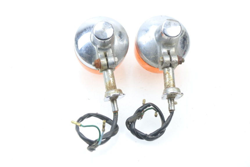 photo de TRASERO INTERMITENTE HONDA CG 125 (1996 - 1998) - Estado de la superficie y material