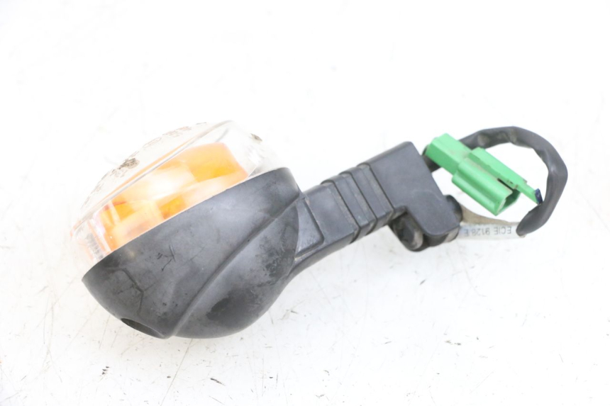 photo de TRASERO DERECHO INTERMITENTE YAMAHA BW'S EASY 50 (2013 - 2016) - Estado de la superficie y material