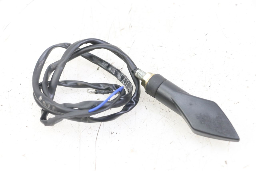 photo de TRASERO DERECHO INTERMITENTE VENT DERAPAGE 50 (2018 - 2023)