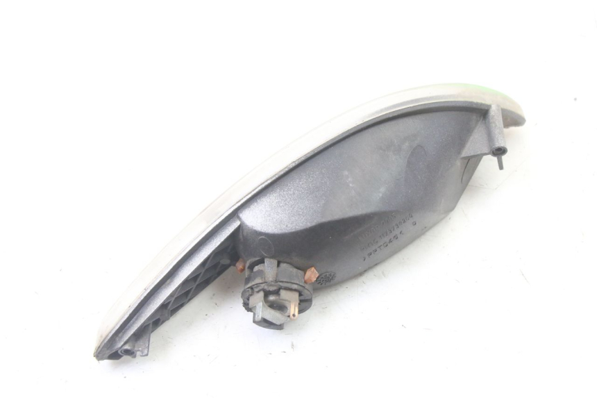 photo de INTERMITENTE TRASERO DERECHO PEUGEOT ELYSTAR 50 (2002 - 2014)
