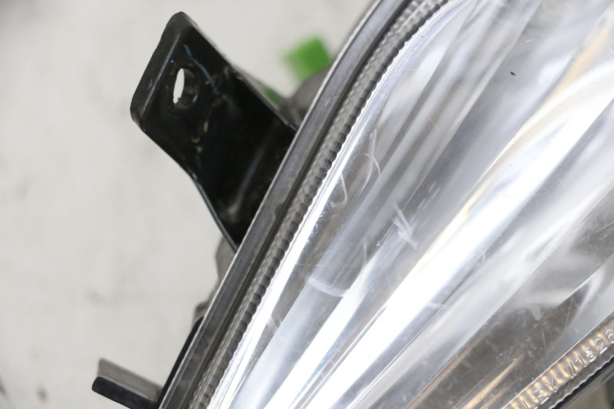 photo de TRASERO DERECHO INTERMITENTE MBK FLIPPER 115 (2013 - 2017) - Otra perspectiva