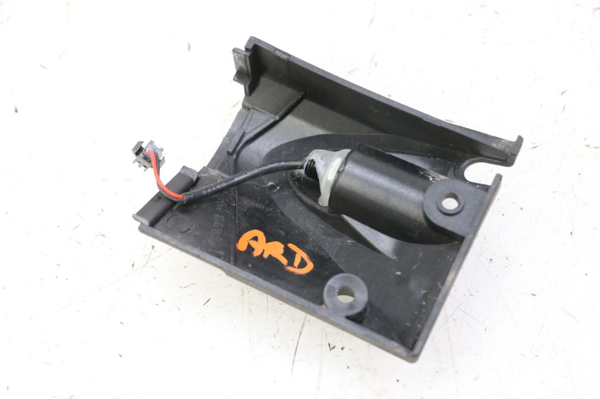 photo de TRASERO DERECHO INTERMITENTE KUKIRIN G2 MASTER 1