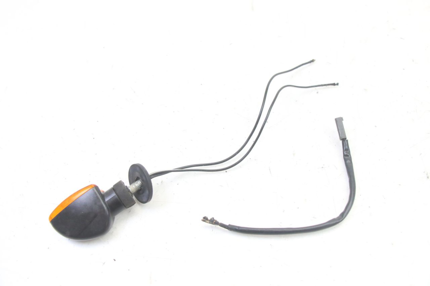 photo de TRASERO DERECHO INTERMITENTE SUZUKI GS GSE 500 (2001 - 2003)