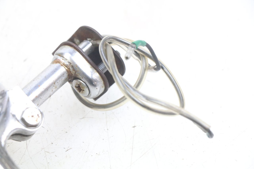 photo de INTERMITENTE TRASERO DERECHO HONDA CM 125 (1983 - 2003)