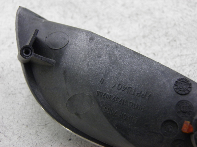 photo de TRASERO DERECHO INTERMITENTE PEUGEOT ELYSEO 125 (1999 - 2004)