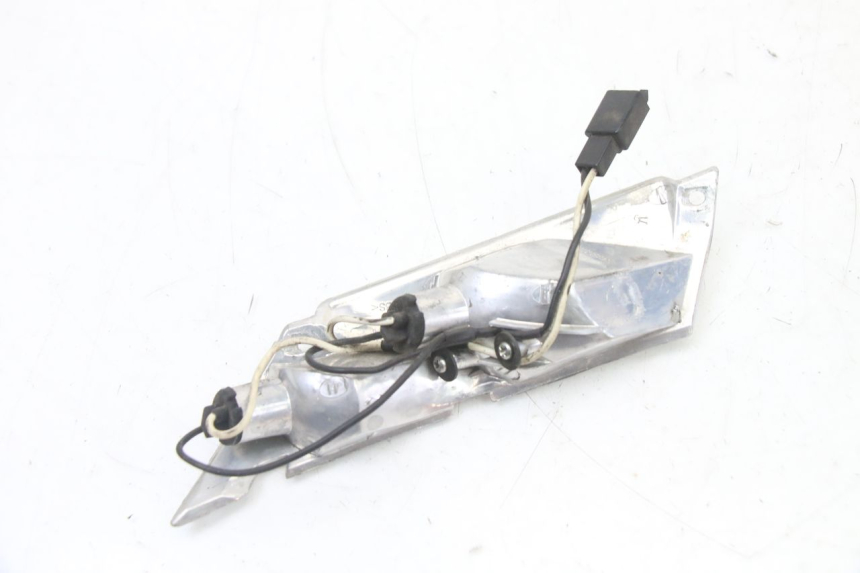 photo de INTERMITENTE TRASERO DERECHO PIAGGIO ZIP 2T 50 (2009 - 2019)