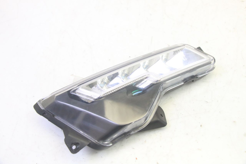 photo de TRASERO DERECHO INTERMITENTE EFUN PUSA 1 - Otra perspectiva