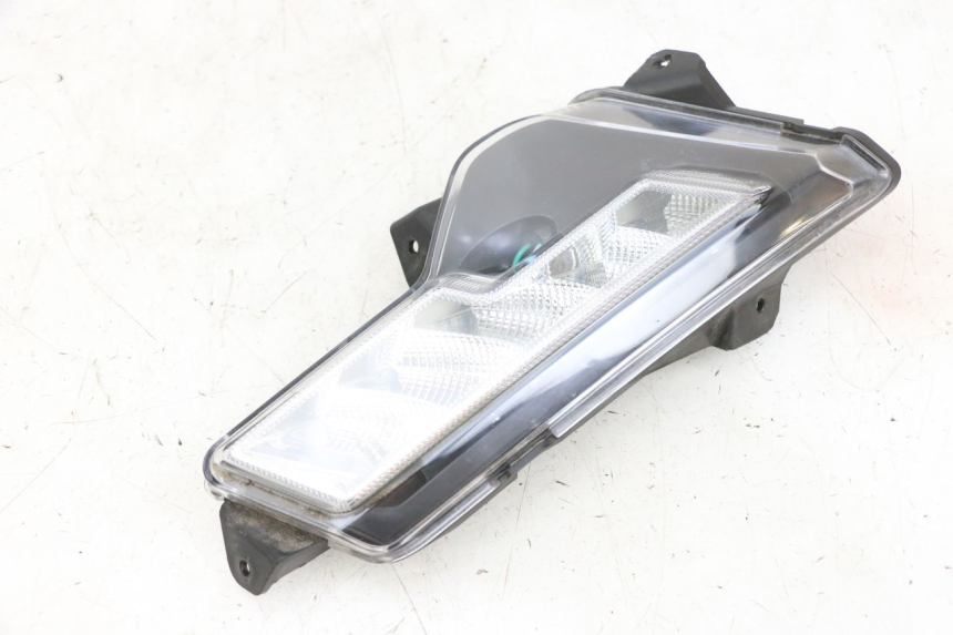 photo de TRASERO DERECHO INTERMITENTE EFUN PUSA 1 - Vista principal