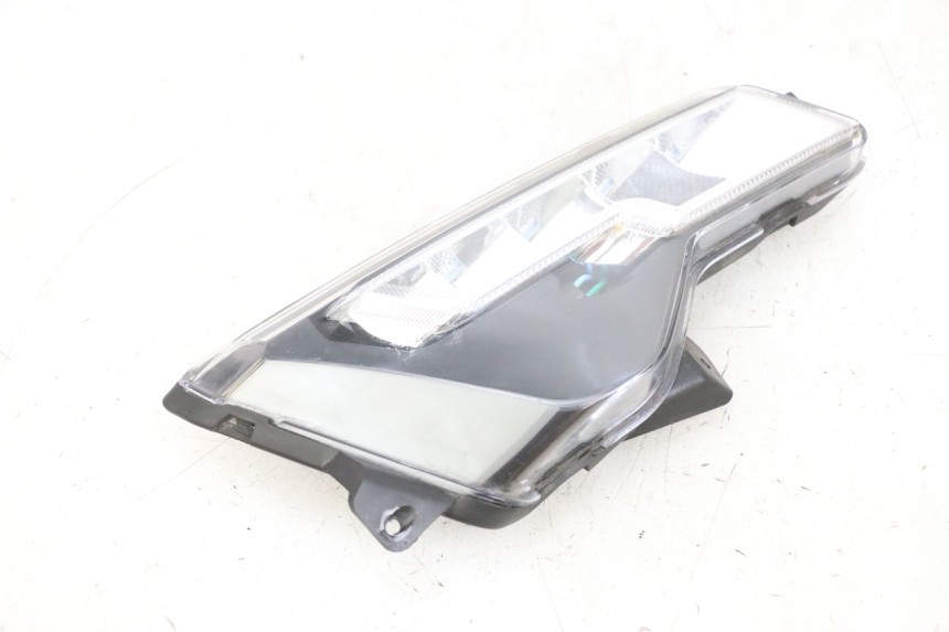 photo de TRASERO DERECHO INTERMITENTE EFUN PUSA 1 - Recambio usado revisado