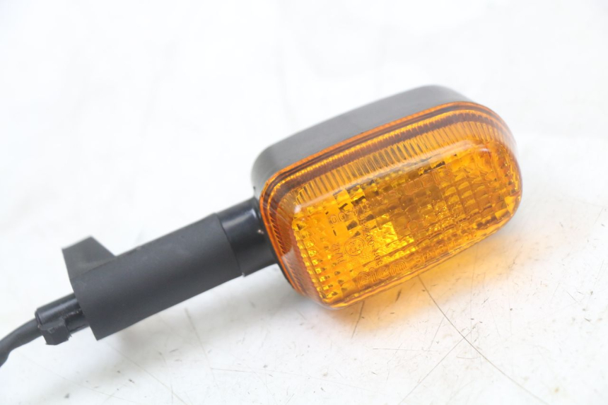 photo de TRASERO DERECHO INTERMITENTE ROYAL ENFIELD SCRAM 411 (2022 - 2024)
