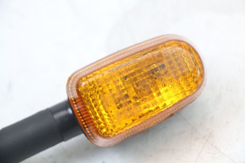 photo de TRASERO DERECHO INTERMITENTE ROYAL ENFIELD SCRAM 411 (2022 - 2024)