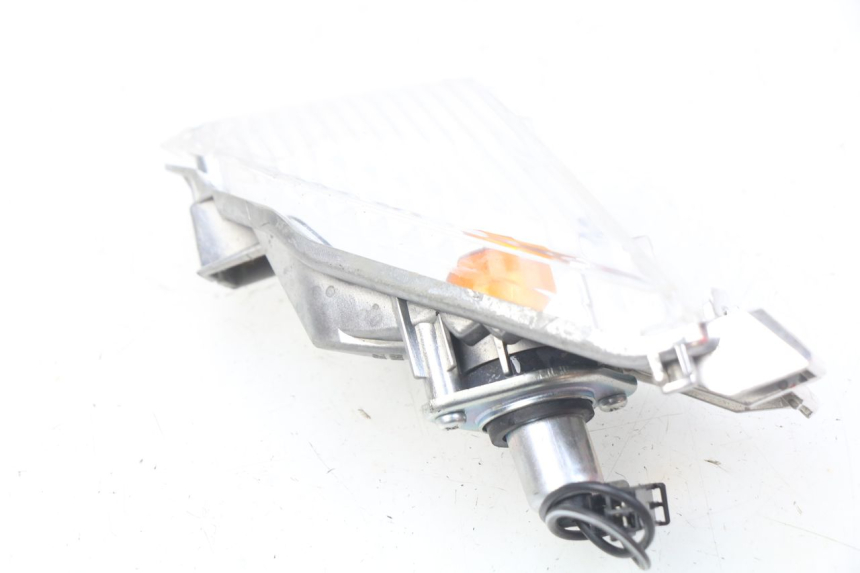 photo de TRASERO DERECHO INTERMITENTE SUZUKI GSX-R GSXR 750 (2011 - 2016)
