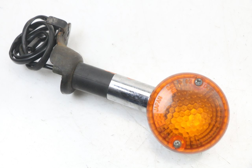 photo de TRASERO DERECHO INTERMITENTE SUZUKI VL INTRUDER 125 (2004 - 2007)