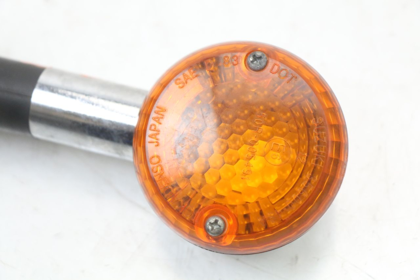photo de TRASERO DERECHO INTERMITENTE SUZUKI VL INTRUDER 125 (2004 - 2007)