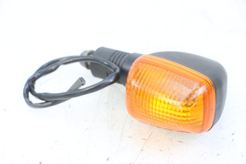 photo de TRASERO DERECHO INTERMITENTE SUZUKI SV N 650 (1999 - 2002)