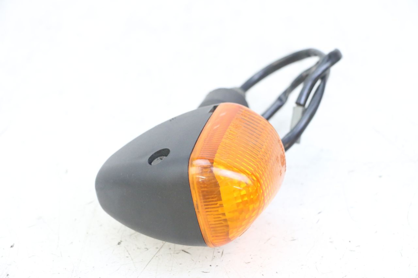 photo de TRASERO DERECHO INTERMITENTE SUZUKI SV N 650 (1999 - 2002)