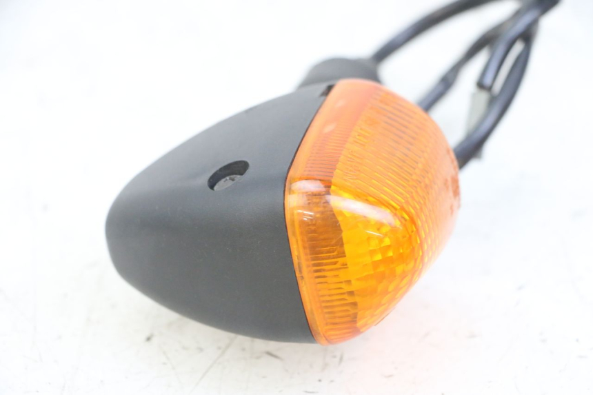 photo de TRASERO DERECHO INTERMITENTE SUZUKI SV N 650 (1999 - 2002)
