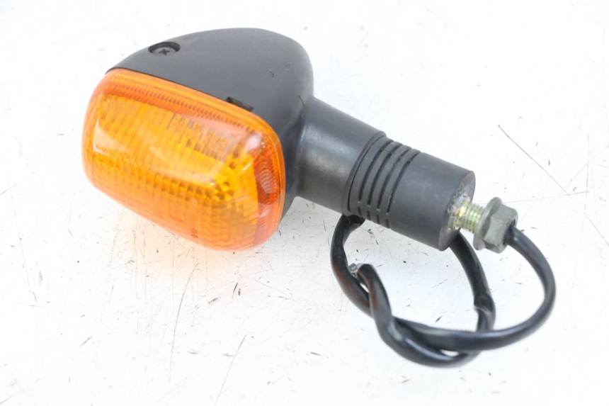photo de TRASERO DERECHO INTERMITENTE SUZUKI SV N 650 (1999 - 2002)