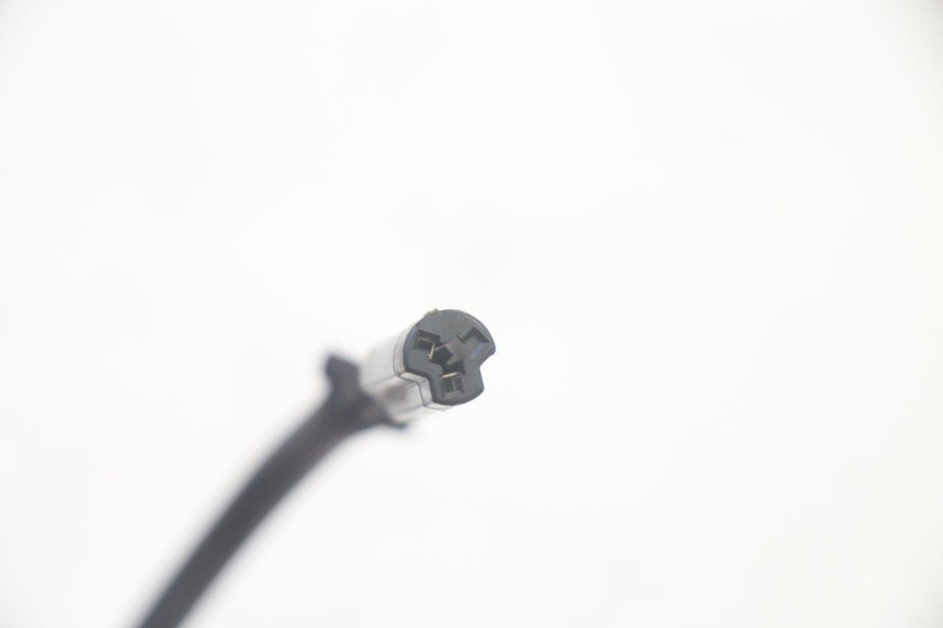 photo de TRASERO DERECHO INTERMITENTE YAMAHA TDM ABS 900 (2002 - 2014) - Primer plano técnico