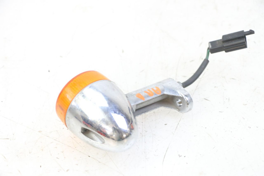 photo de TRASERO DERECHO INTERMITENTE YAMAHA WHY 50 (1998 - 2000)