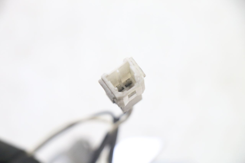 photo de INTERMITENTE TRASERO DERECHO PIAGGIO XEVO - X EVO 125 (2007 - 2016)