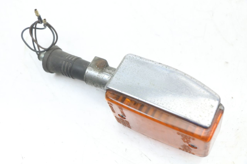 photo de TRASERO DERECHO INTERMITENTE YAMAHA XJ F 900 (1983 - 1994)