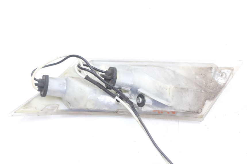 photo de INTERMITENTE TRASERO DERECHO PIAGGIO ZIP 2T 50 (2009 - 2019)