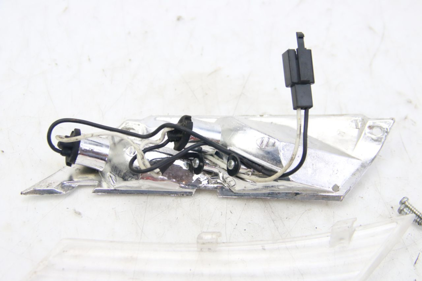 photo de INTERMITENTE TRASERO DERECHO PIAGGIO ZIP 4T 50 (2018 - 2020)