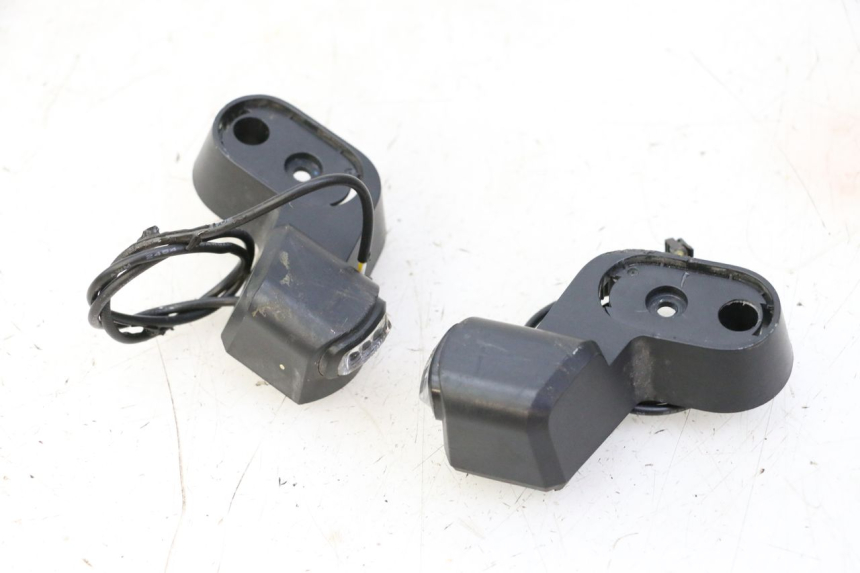 photo de INTERMITENTE TRASERO SEGWAY NINEBOT F65I 1