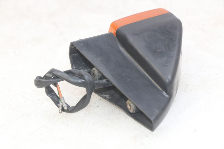photo de INTERMITENTE TRASERO IZQUIERDO HONDA CBR F SC25 1000 (1989 - 1992)