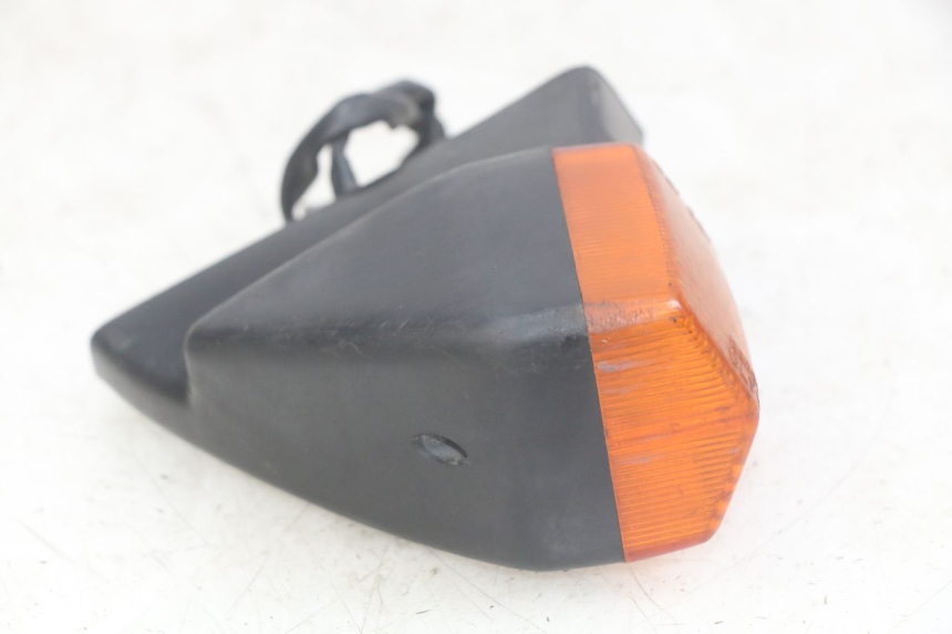 photo de INTERMITENTE TRASERO IZQUIERDO HONDA CBR F SC25 1000 (1989 - 1992)