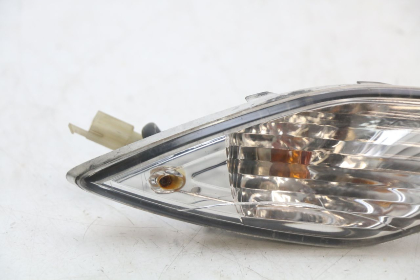 photo de TRASERO IZQUIERDO INTERMITENTE SYM FIDDLE 3 III 50 (2014 - 2020)