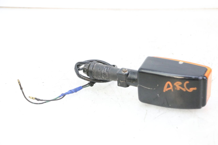 photo de TRASERO IZQUIERDO INTERMITENTE YAMAHA FJ 36Y 1100 (1984 - 1985)