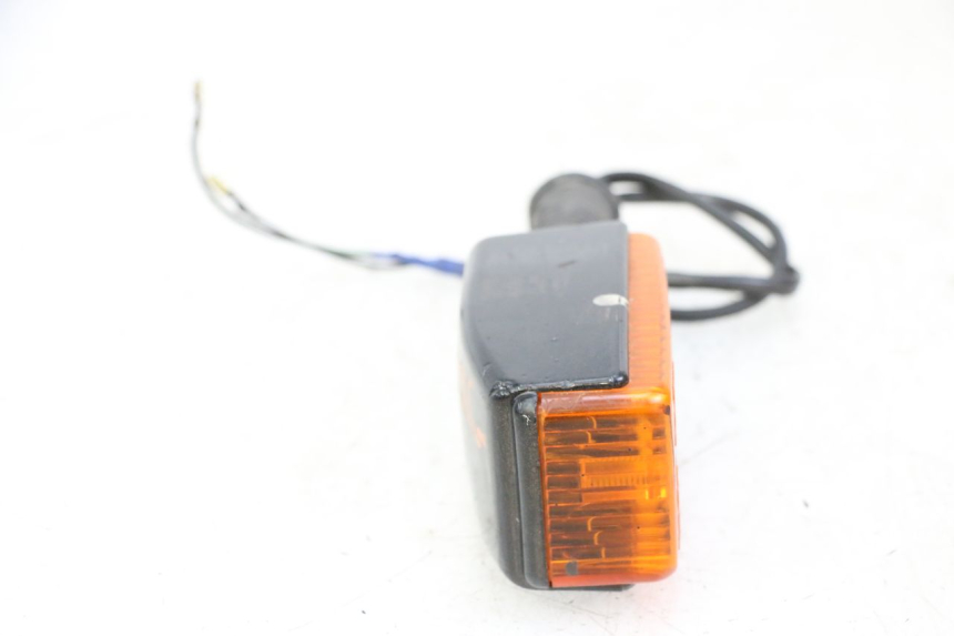 photo de TRASERO IZQUIERDO INTERMITENTE YAMAHA FJ 36Y 1100 (1984 - 1985)