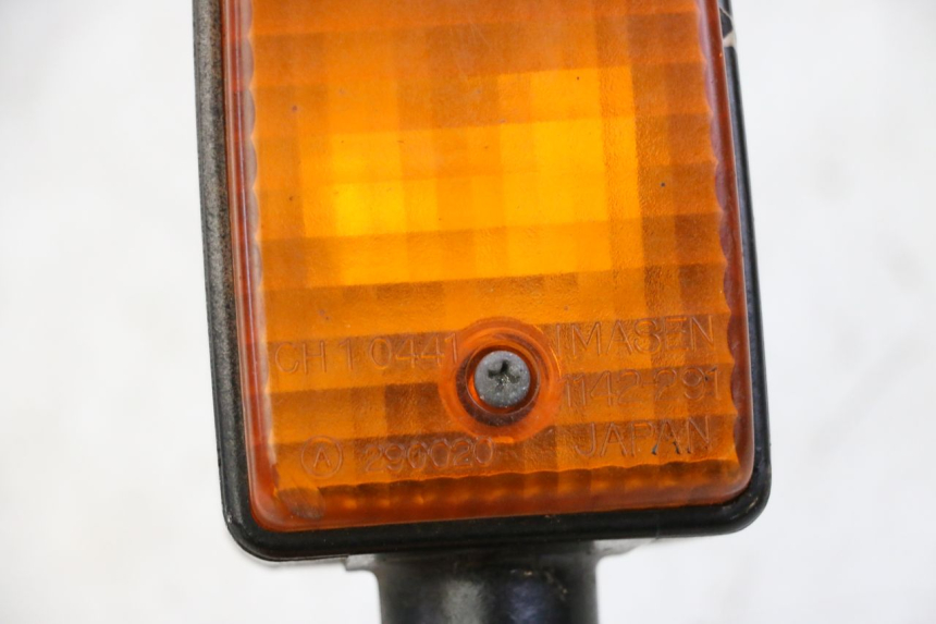 photo de TRASERO IZQUIERDO INTERMITENTE YAMAHA FJ 36Y 1100 (1984 - 1985)