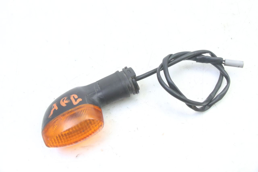 photo de TRASERO IZQUIERDO INTERMITENTE YAMAHA FZ6 FAZER S2 600 (2007 - 2011)