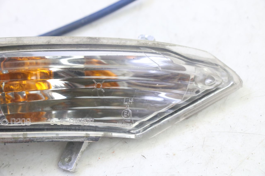 photo de TRASERO IZQUIERDO INTERMITENTE KYMCO GRAND DINK 125 (2002 - 2007)