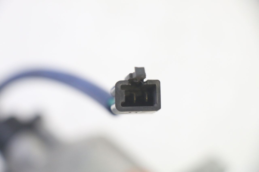 photo de TRASERO IZQUIERDO INTERMITENTE KYMCO GRAND DINK 125 (2002 - 2007)