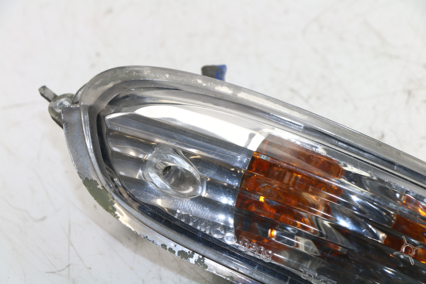 photo de TRASERO IZQUIERDO INTERMITENTE KYMCO GRAND DINK 125 (2002 - 2007)