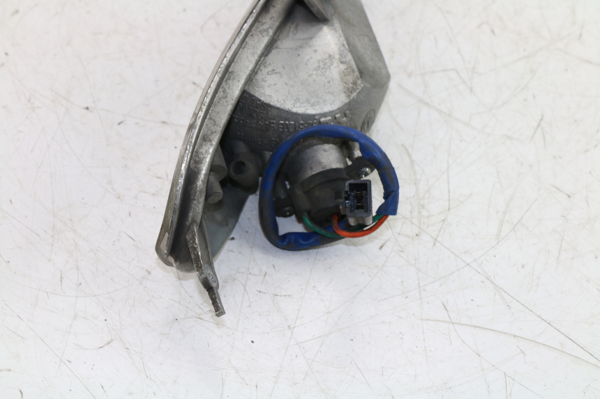 photo de TRASERO IZQUIERDO INTERMITENTE KYMCO GRAND DINK 125 (2002 - 2007)