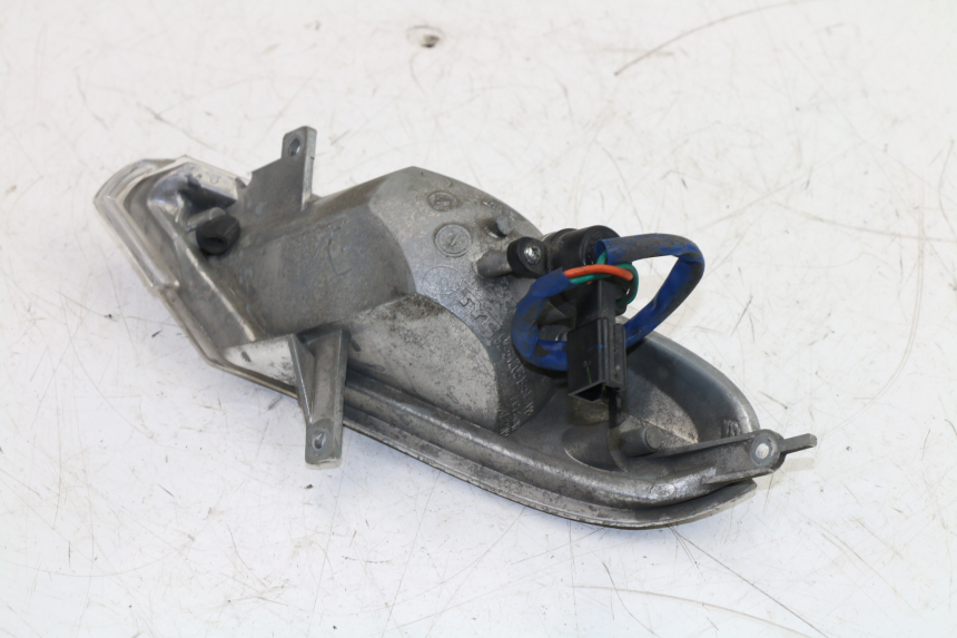 photo de TRASERO IZQUIERDO INTERMITENTE KYMCO GRAND DINK 125 (2002 - 2007)