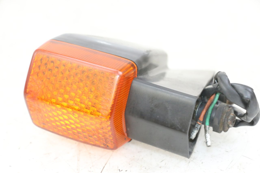 photo de TRASERO IZQUIERDO INTERMITENTE HONDA CBR F 1000 (1993 - 1996)
