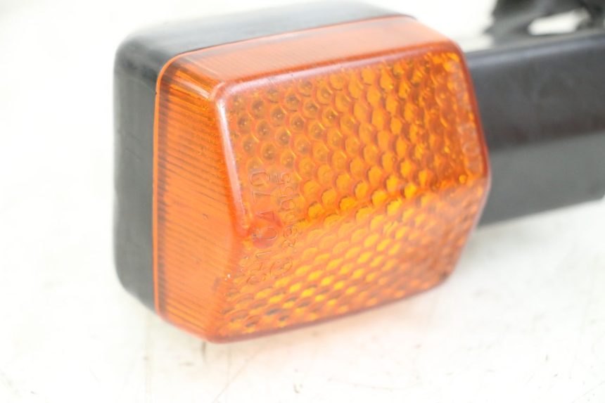 photo de TRASERO IZQUIERDO INTERMITENTE HONDA CBR F 1000 (1993 - 1996)